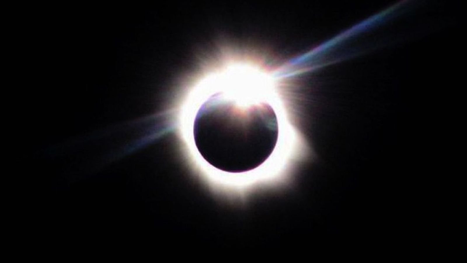 Vídeo: Avanço de frente fria não atrapalha observação de eclipse lunar no RS 2 Vídeo: Avanço de frente fria não atrapalha observação de eclipse lunar no RS