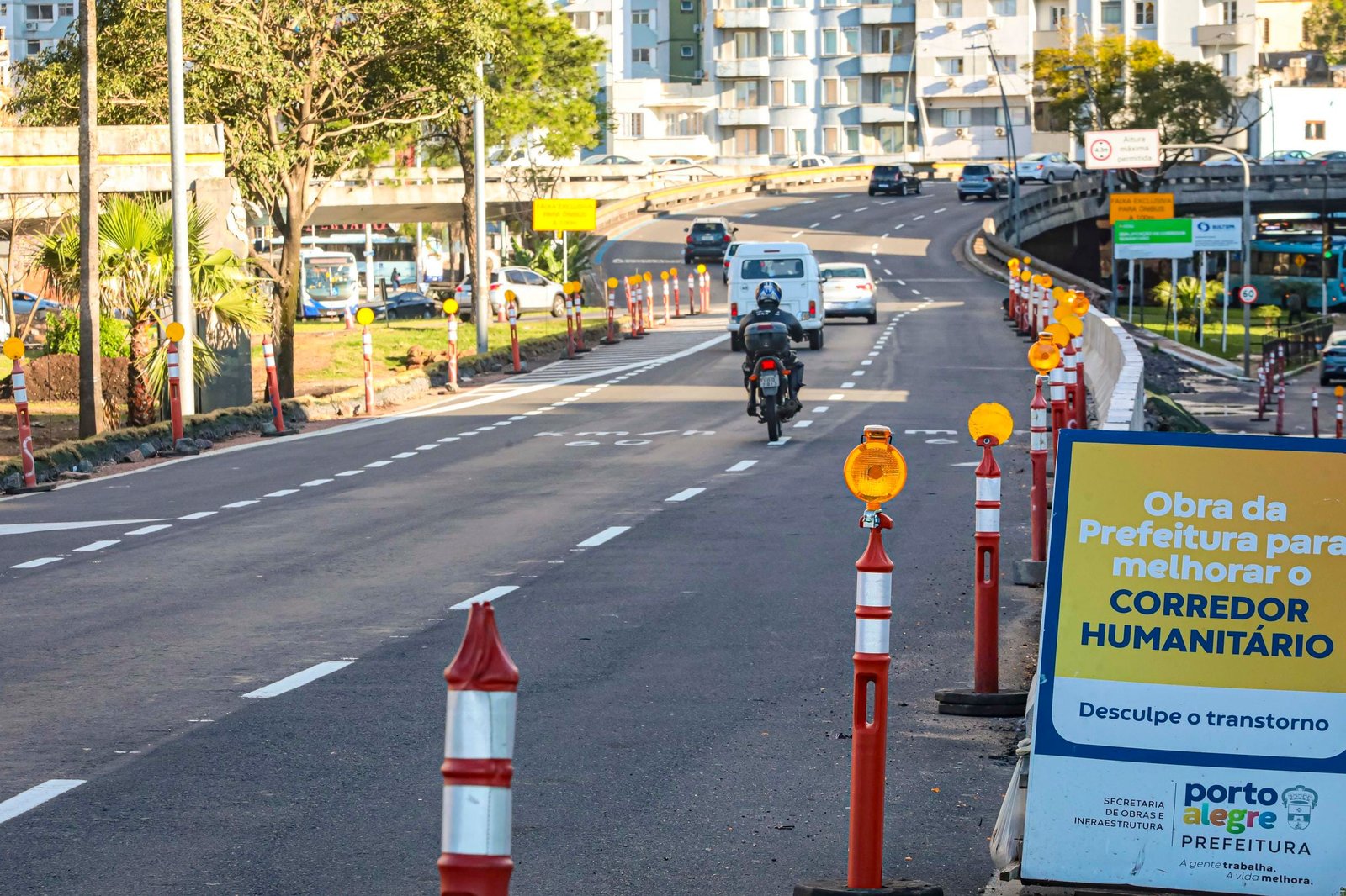 Porto Alegre: EPTC inicia implantação de lombada eletrônica no Corredor Humanitário 2 Porto Alegre: EPTC inicia implantação de lombada eletrônica no Corredor Humanitário