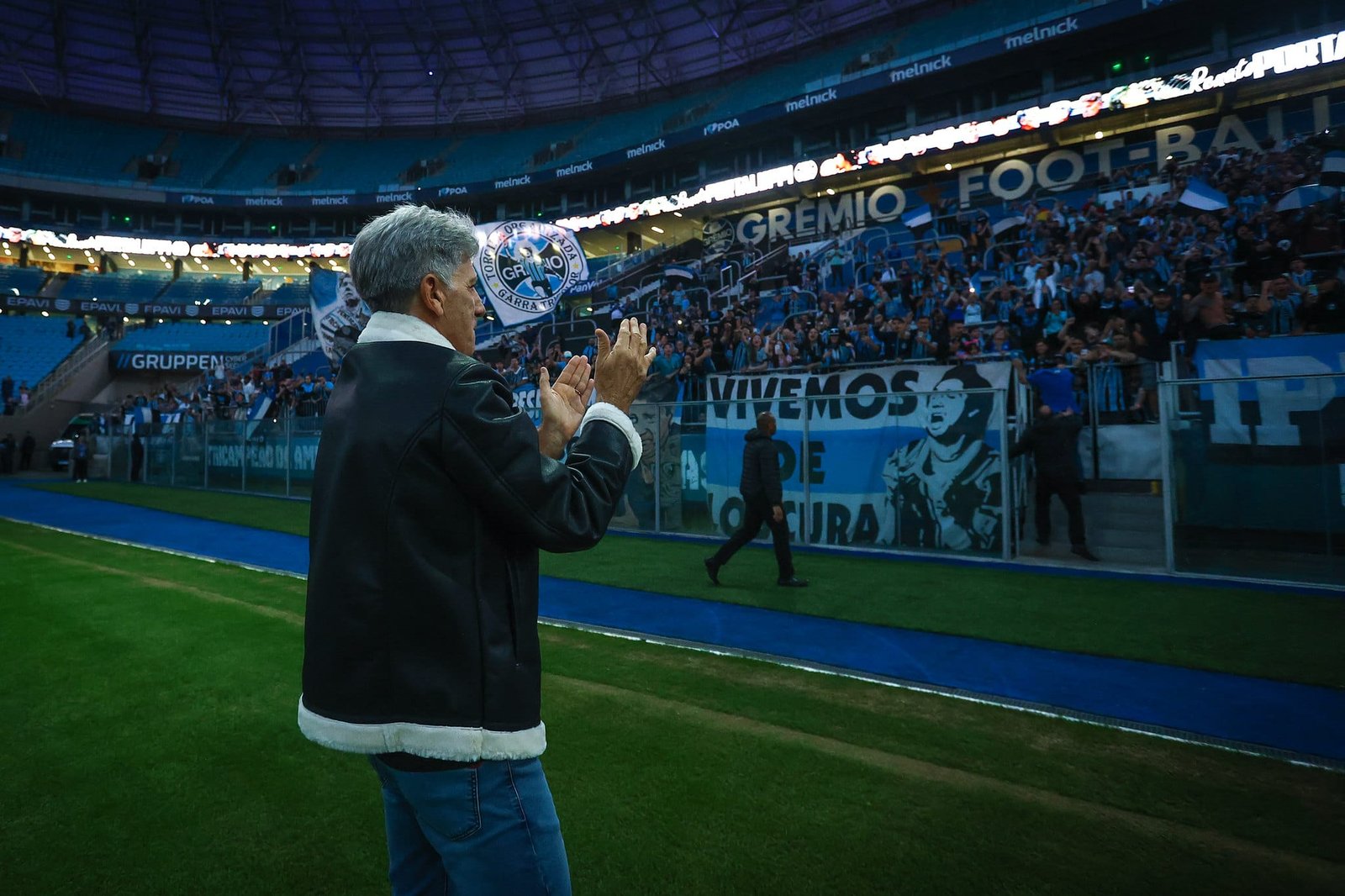 Renato Gaúcho pede que a torcida do Grêmio mantenha uma postura de incentivo 2 Renato Gaúcho pede que a torcida do Grêmio mantenha uma postura de incentivo