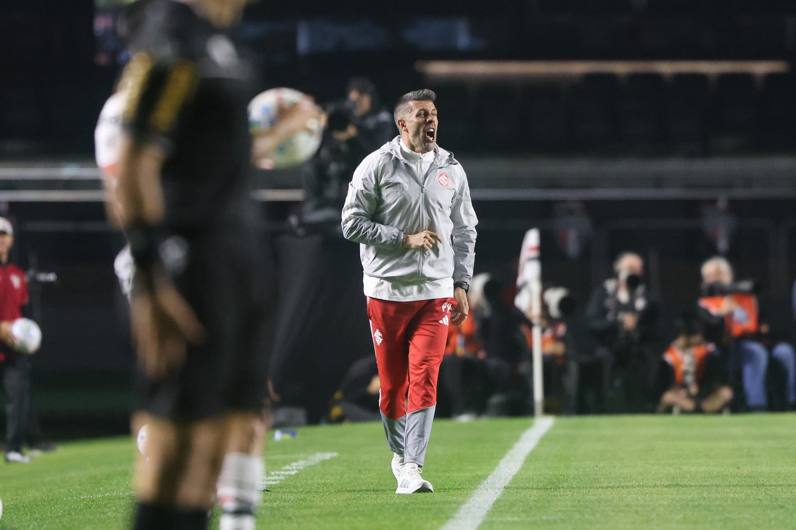 Fim de um ciclo: Paulo Pezzolano não é mais técnico do Inter 2 Fim de um ciclo: Paulo Pezzolano não é mais técnico do Inter