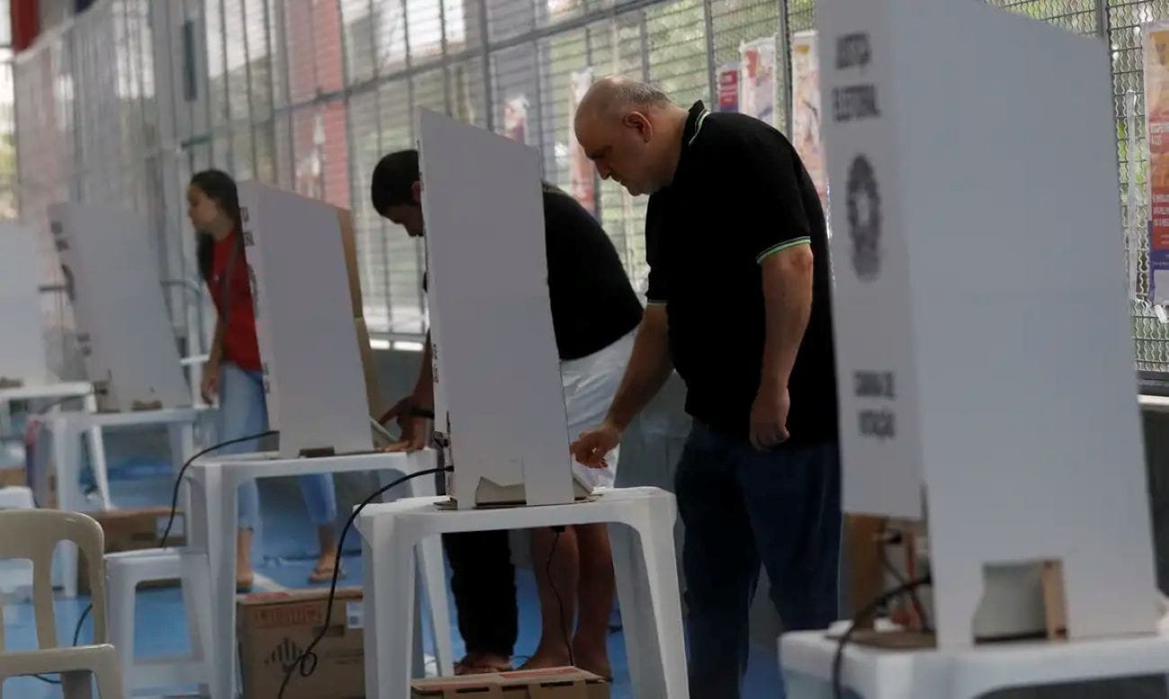 Quem é obrigado a votar em 2026? Veja regras para jovens, idosos e voto facultativo 2 Quem é obrigado a votar em 2026? Veja regras para jovens, idosos e voto facultativo