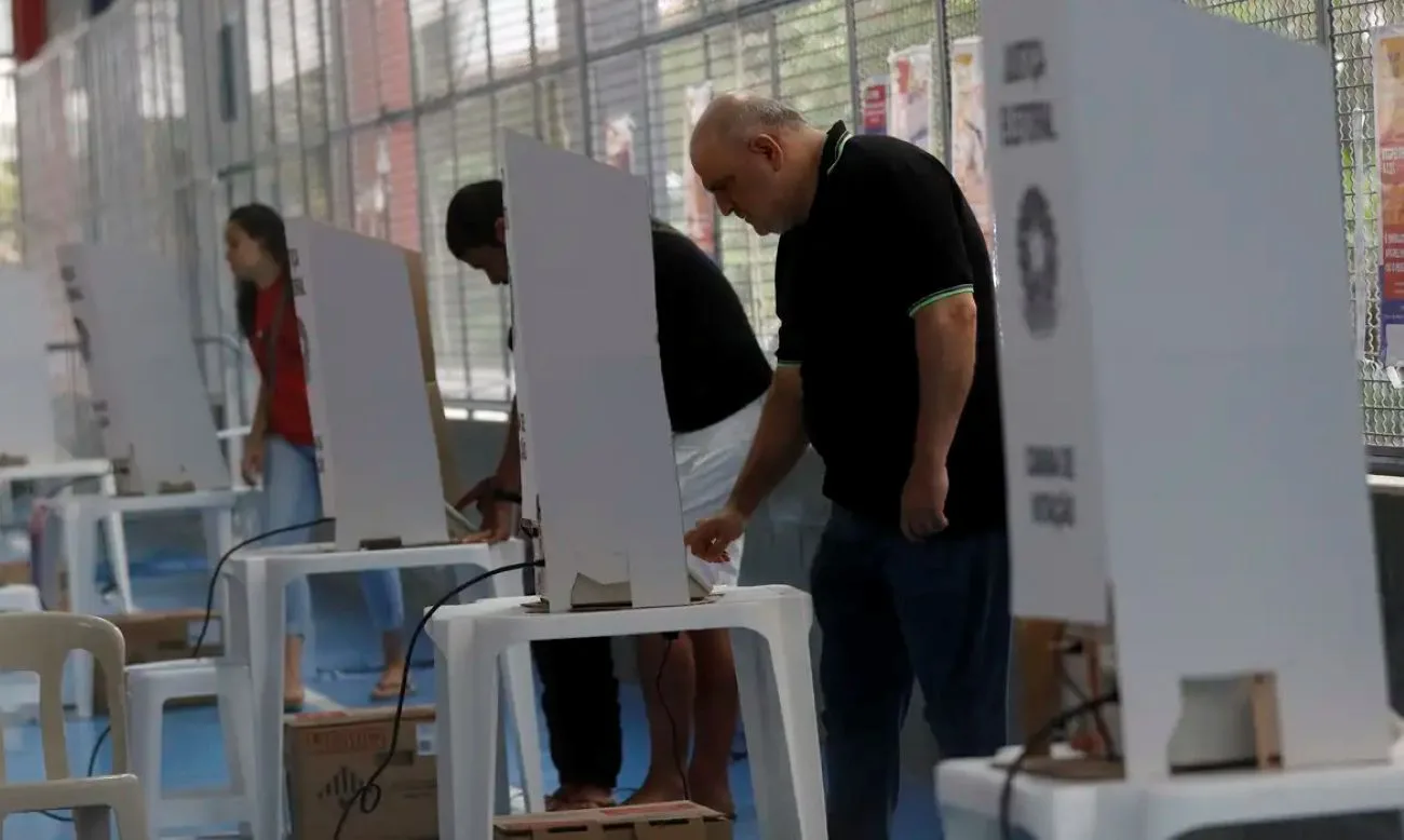 Quem é obrigado a votar em 2026? Veja regras para jovens, idosos e voto facultativo 3 Quem é obrigado a votar em 2026? Veja regras para jovens, idosos e voto facultativo