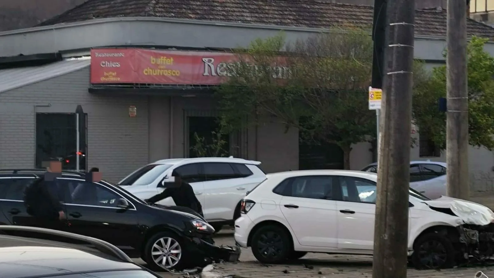 Colisão afeta trânsito na zona Norte de Porto Alegre