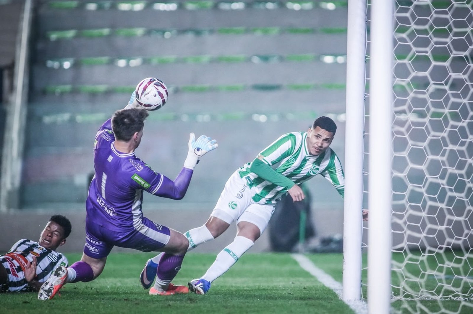 Tropeço no Jaconi embola a Série B e Juventude perde a liderança isolada