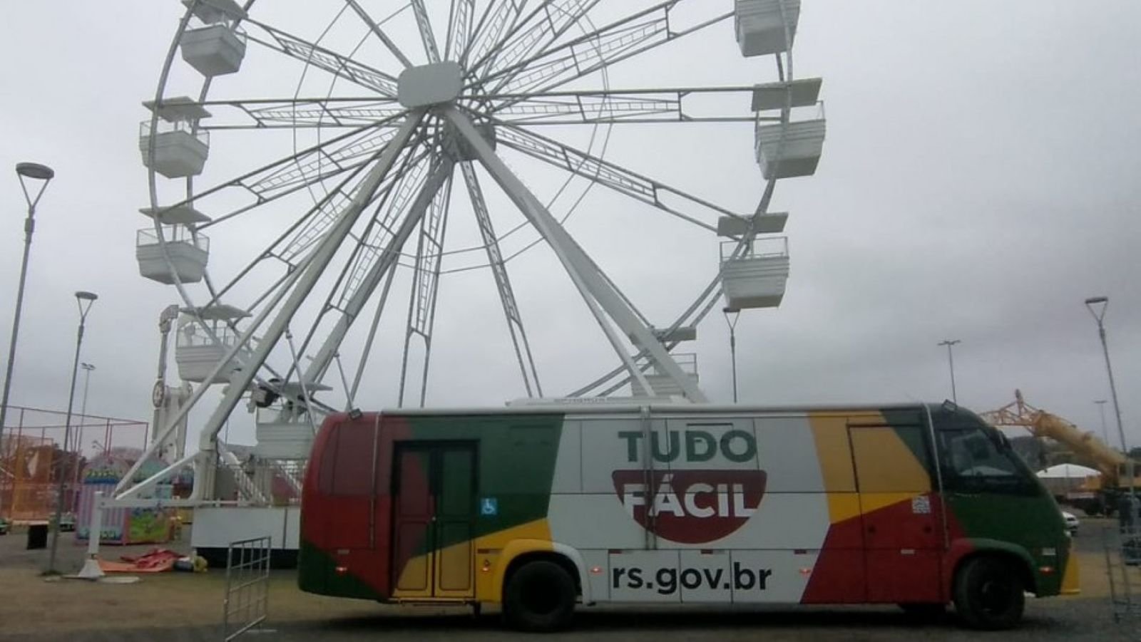 Unidade móvel do Tudo Fácil começa atendimento no Acampamento Farroupilha 2 Unidade móvel do Tudo Fácil começa atendimento no Acampamento Farroupilha