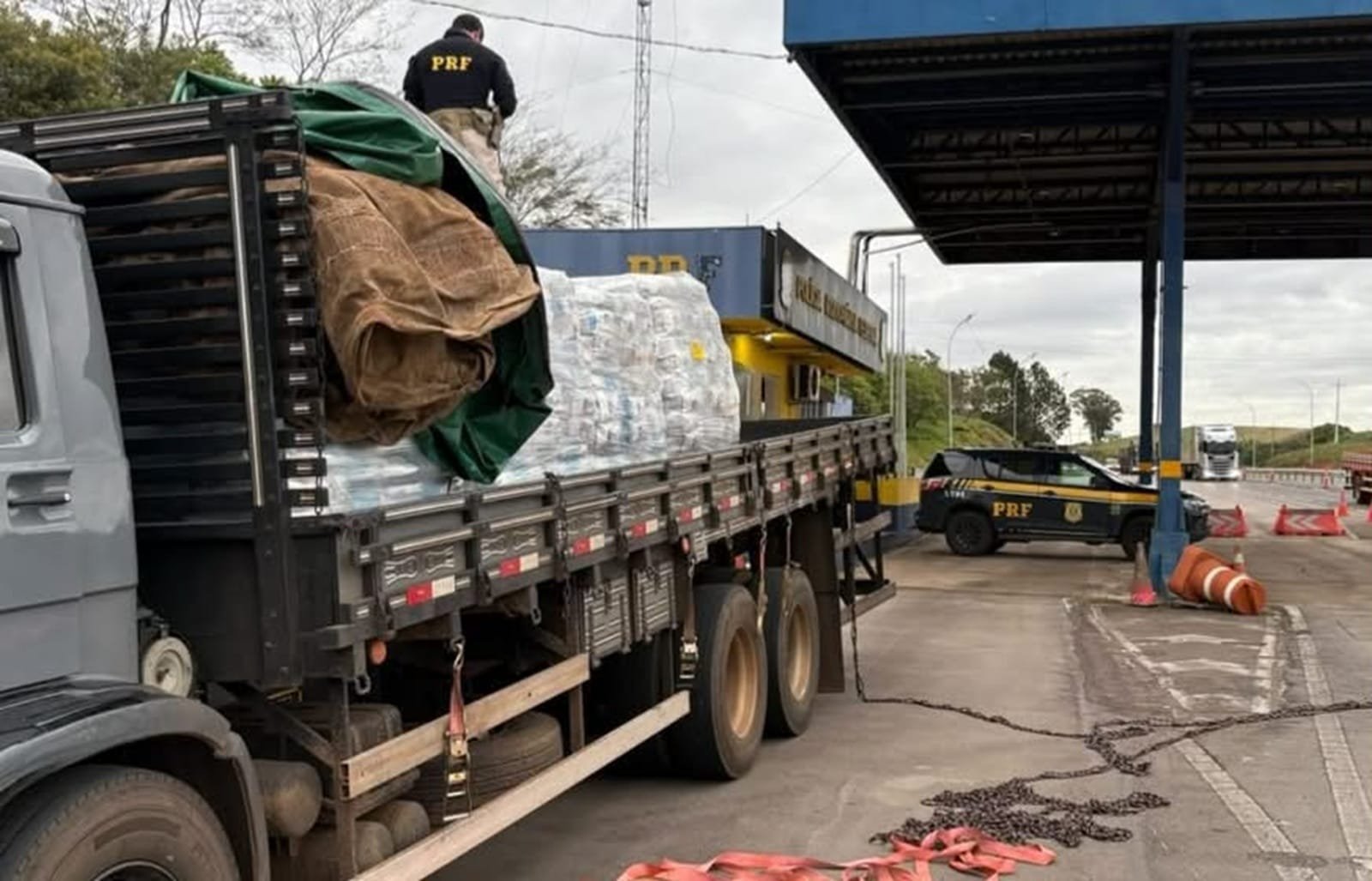 PRF apreende mais de 850kg de maconha em Soledade 2 PRF apreende mais de 850kg de maconha em Soledade
